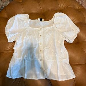 Cute white flare top.